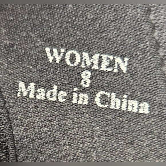 Eddie Bauer Women's Black Beach Sandals - Picture 7 of 7